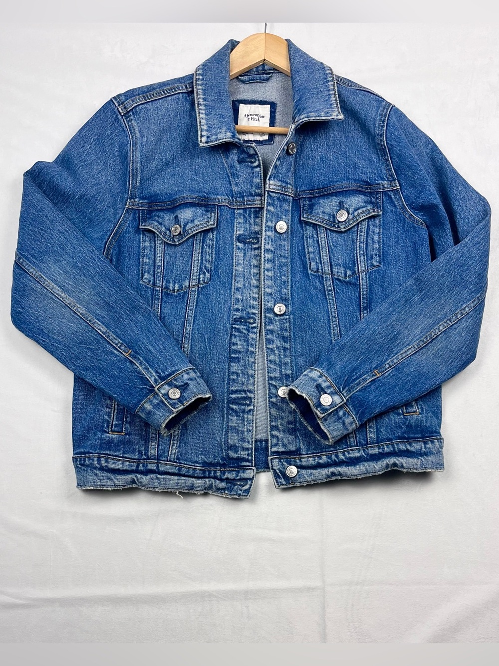 Abercrombie & Fitch Classic Blue Wash Denim Trucker Jacket Size XL